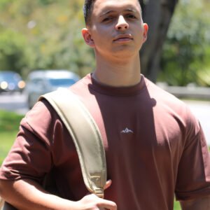 Camiseta “Living by faith”